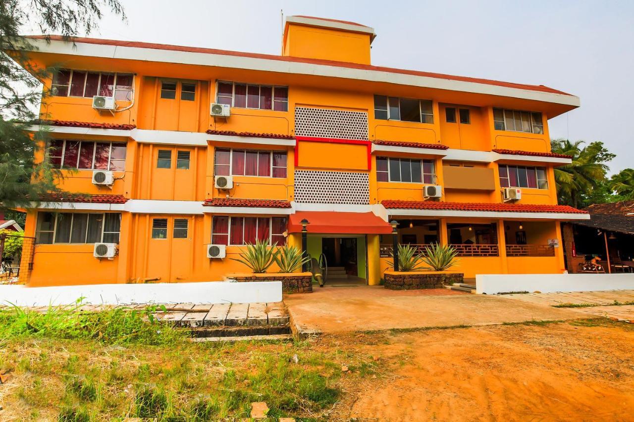 Oyo 18794 Hotel Colva Plaza Exterior foto